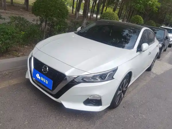 Nissan Teana 2022