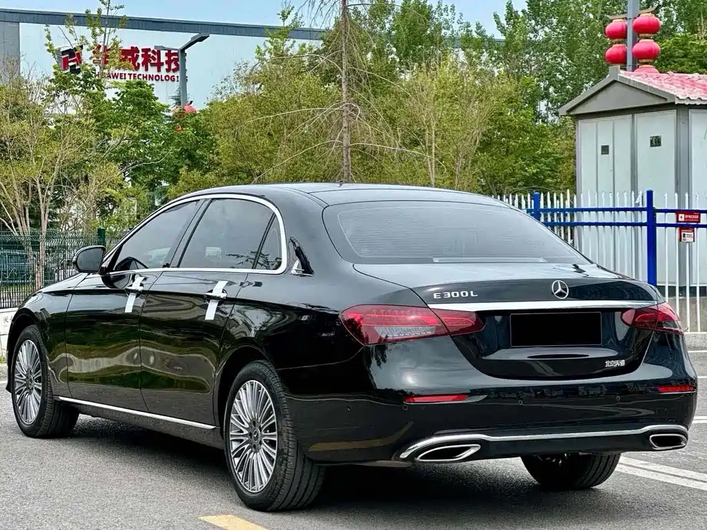 Mercedes-Benz E-Class 2021