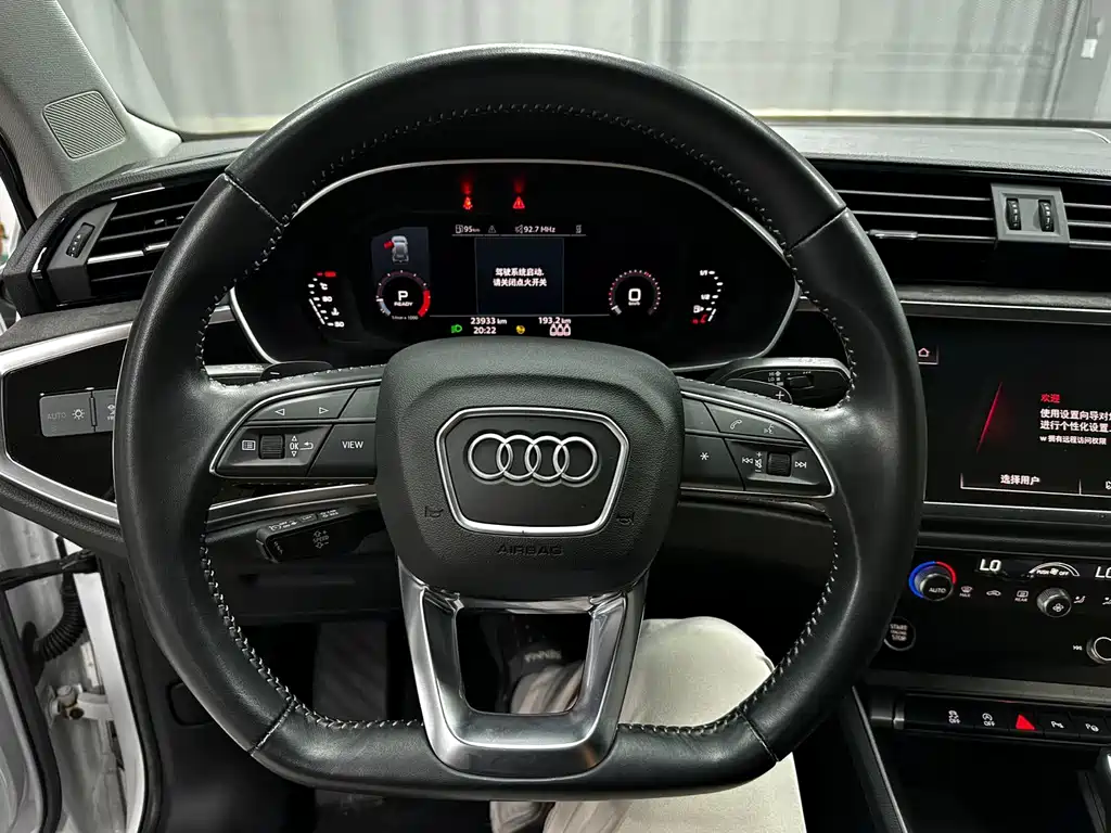 Audi Q3 2022 — фото 13