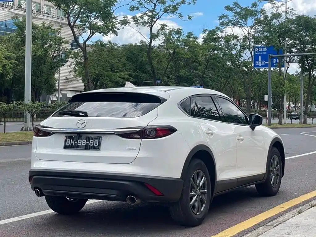 Mazda CX-4 2023
