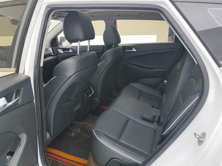 Hyundai Tucson 2019 — фото 11
