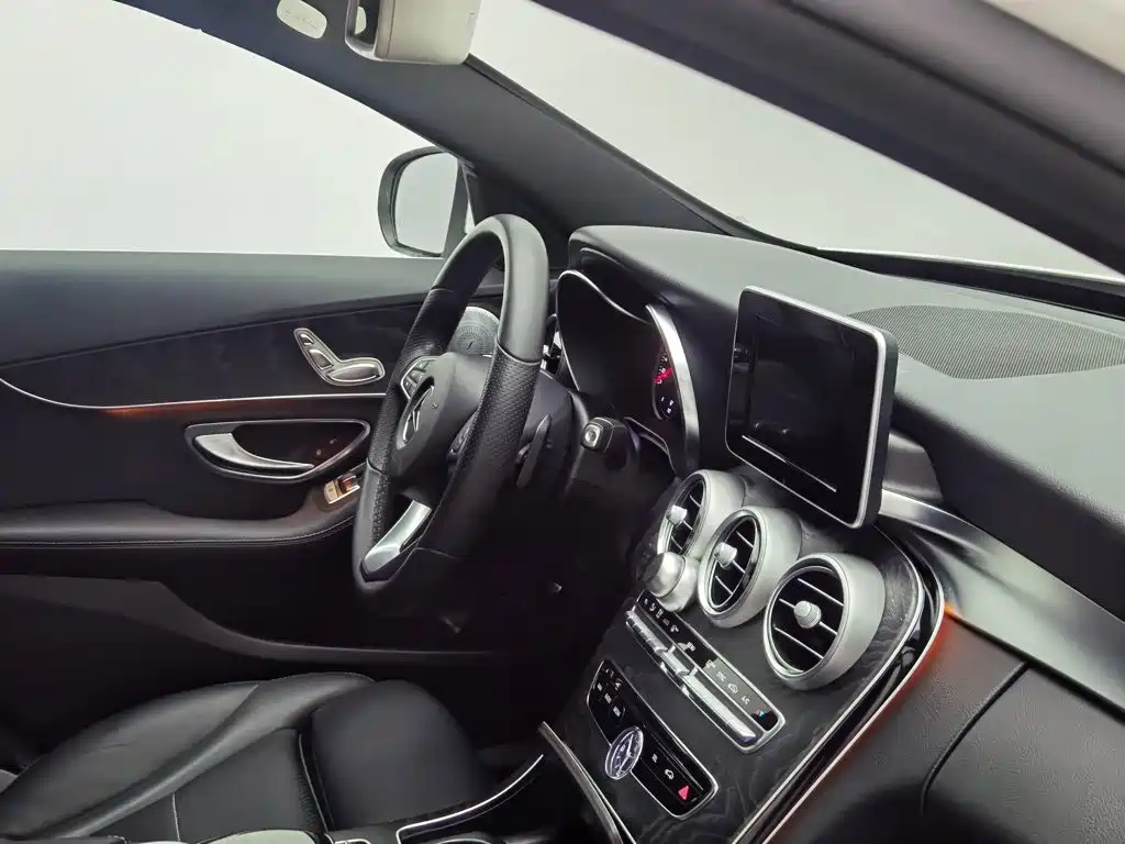 Mercedes-Benz C-Class 2018 — фото 22