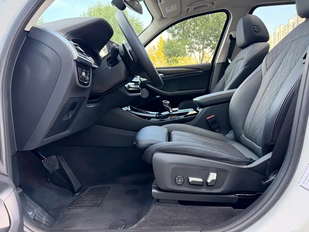 BMW X3 2022 — фото 13