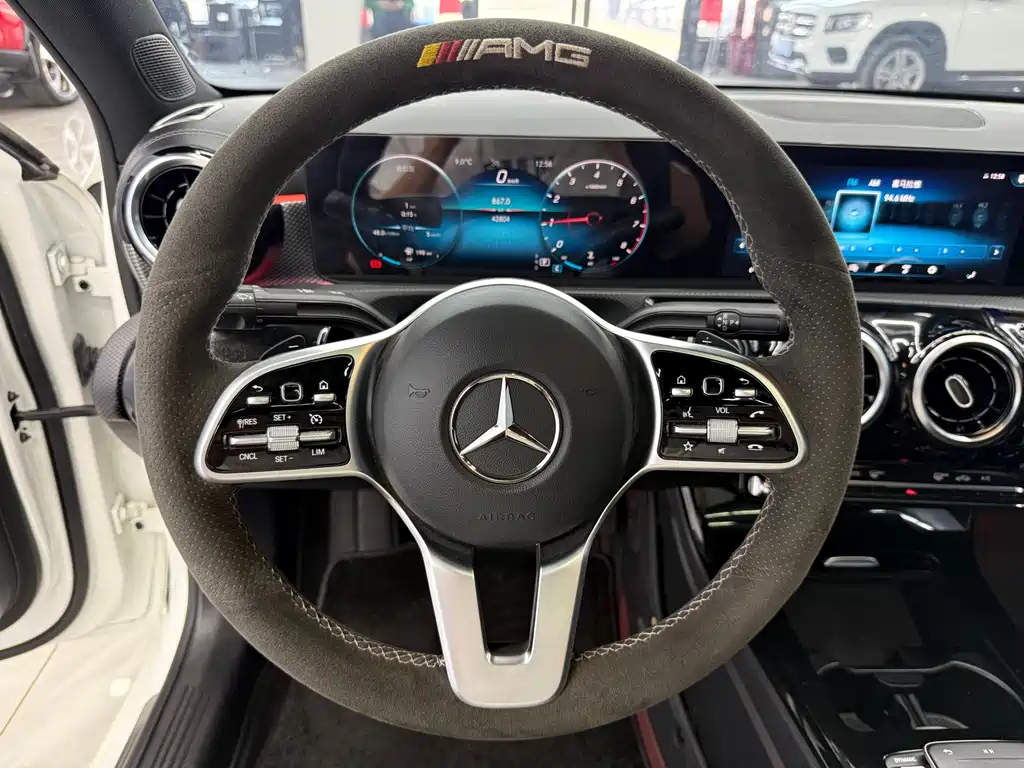 Mercedes-Benz A-Class 2021 — фото 14