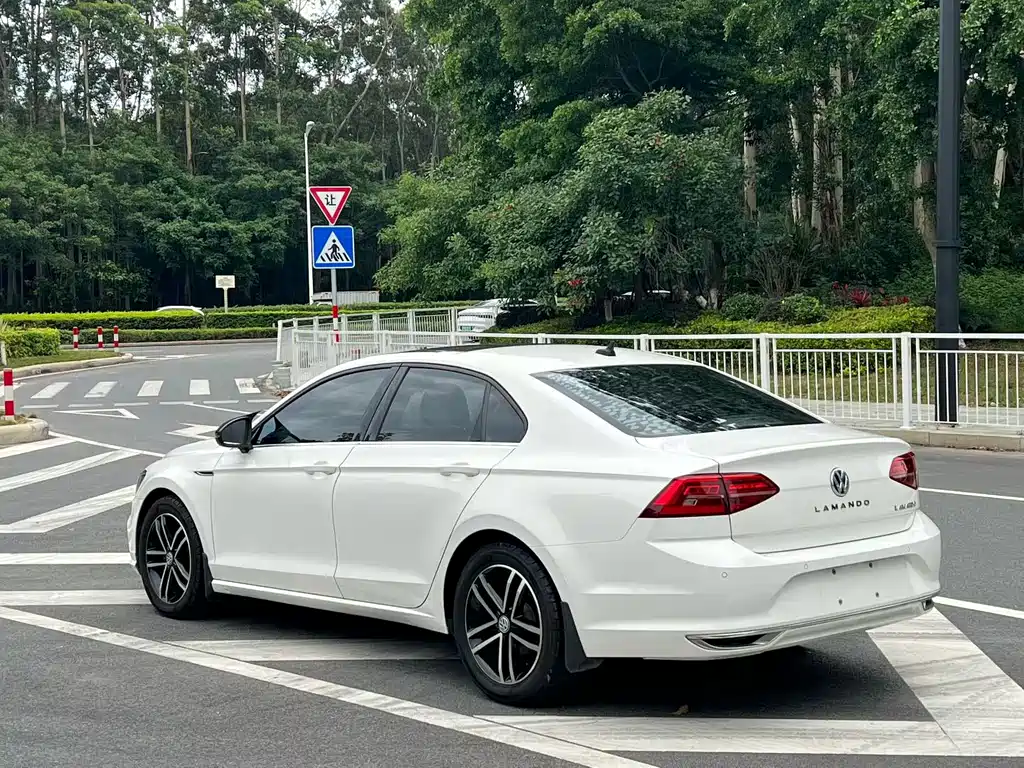 Volkswagen Lamando 2021