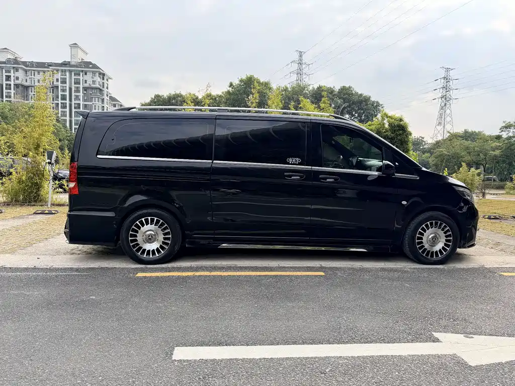 Mercedes-Benz Vito 2022 — фото 18