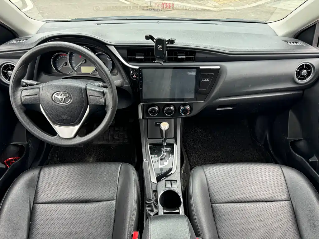 Toyota Corolla 2017 — фото 8