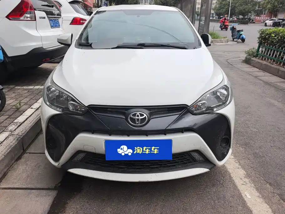 Toyota Yaris L 2020
