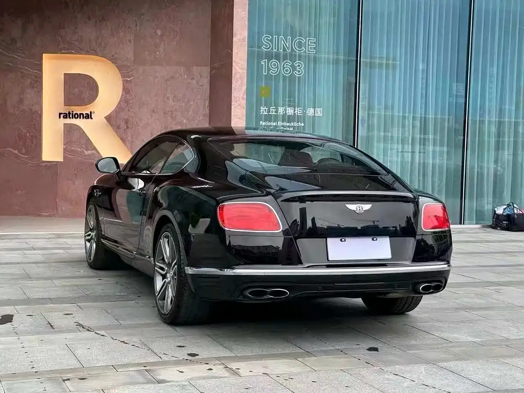 Bentley Continental 2018 — фото 9