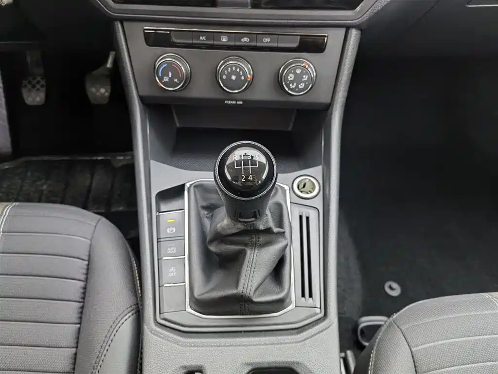 Volkswagen Lavida 2018 — фото 13
