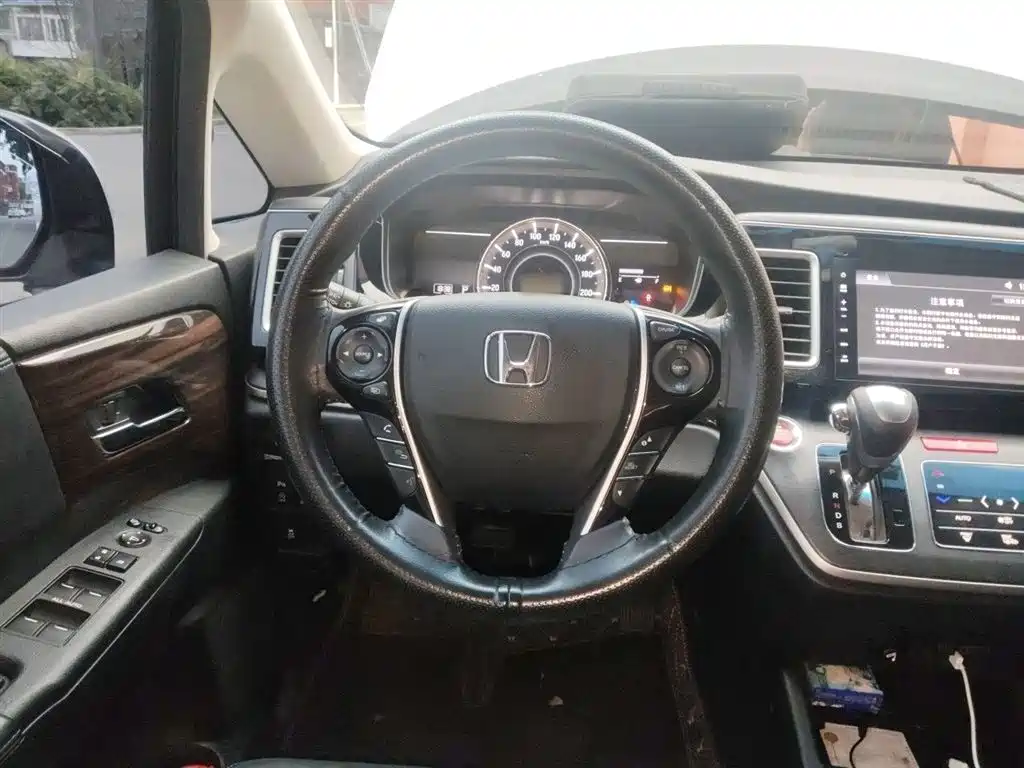Honda Elysion 2018 — фото 11