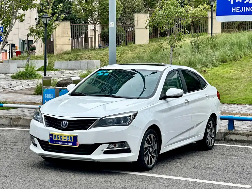 Changan Yuexiang V7 2015 — фото 1