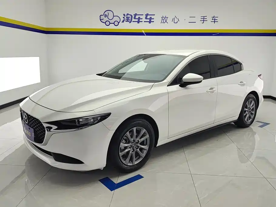 Mazda 3 Axela 2022