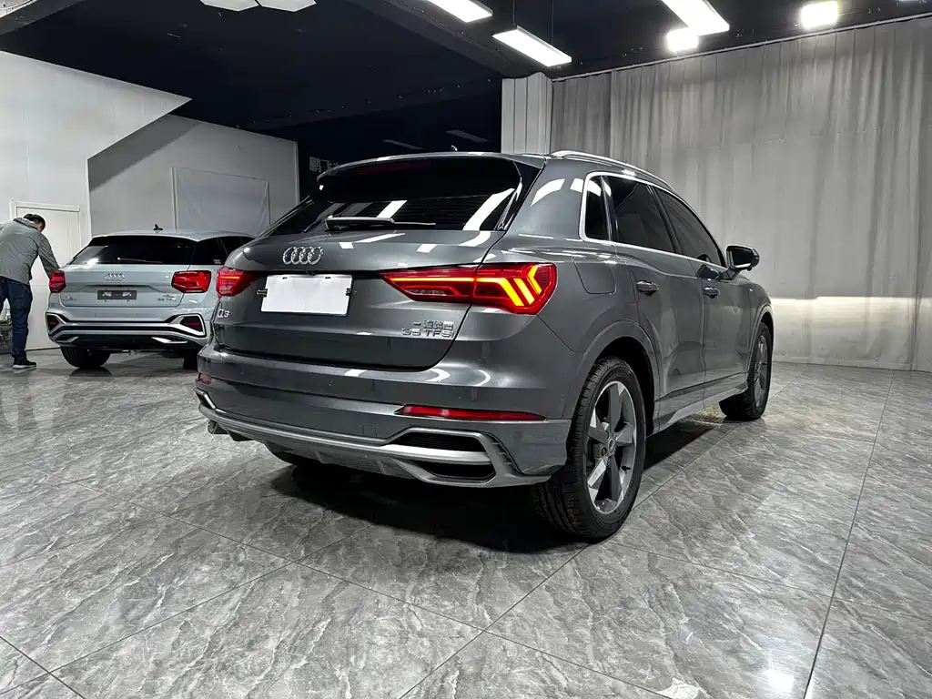 Audi Q3 2022 — фото 9