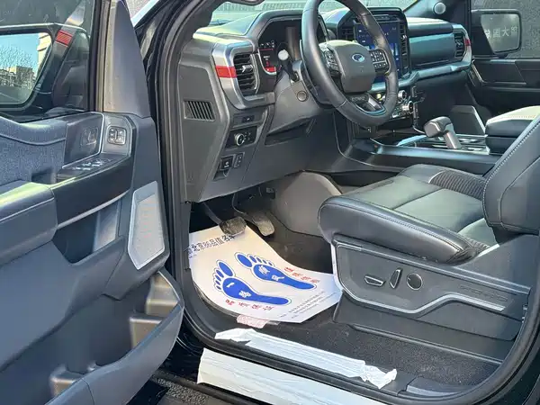 Ford F-150 Raptor 2023