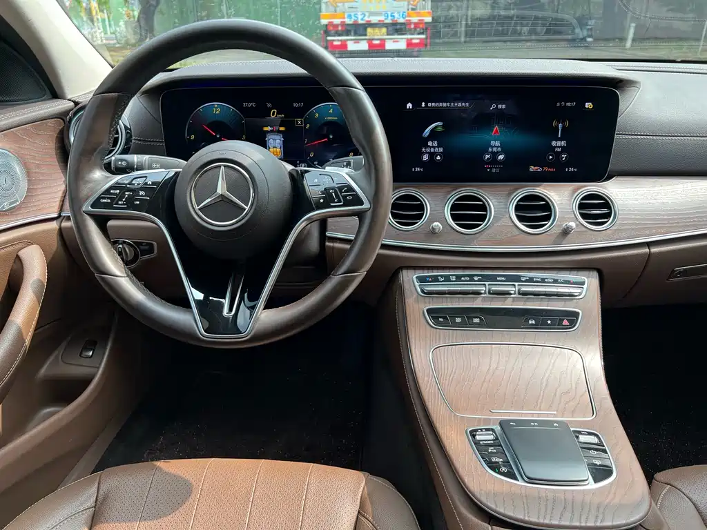 Mercedes-Benz E-Class 2021 — фото 13
