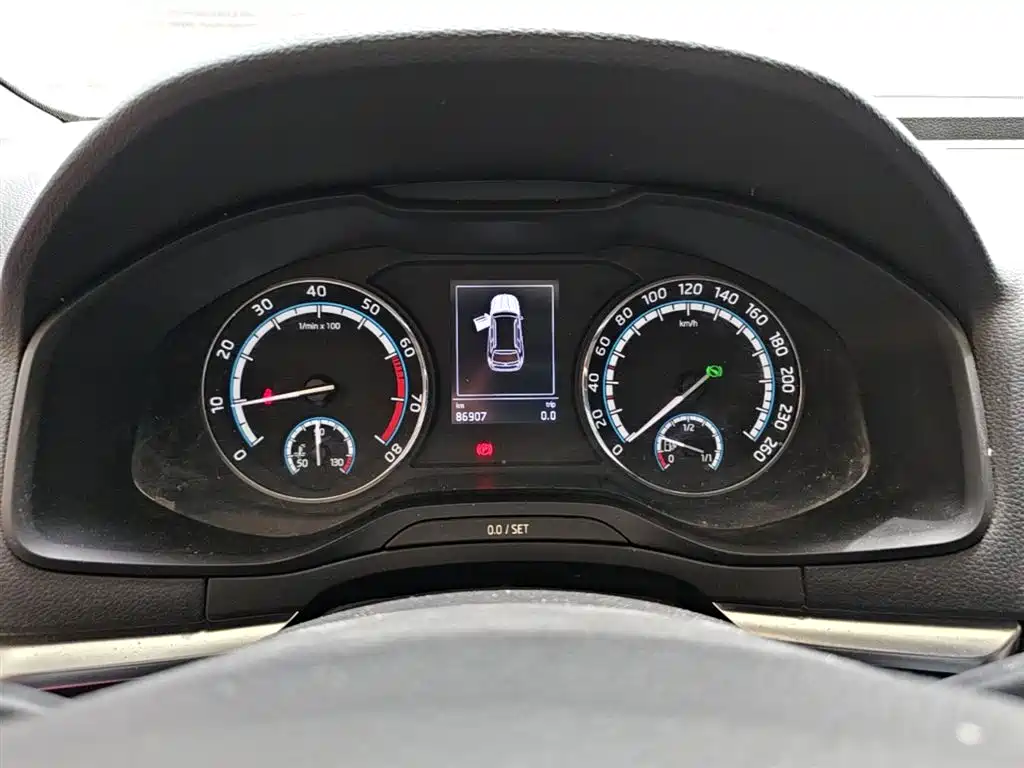 Skoda Karoq 2020 — фото 12