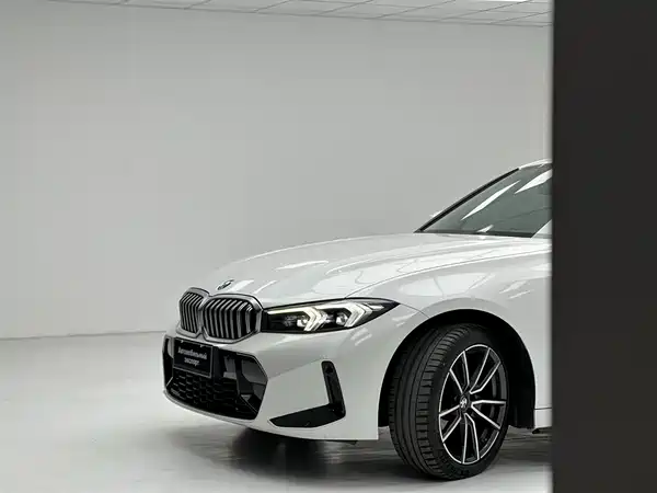 BMW 3 Series 2023