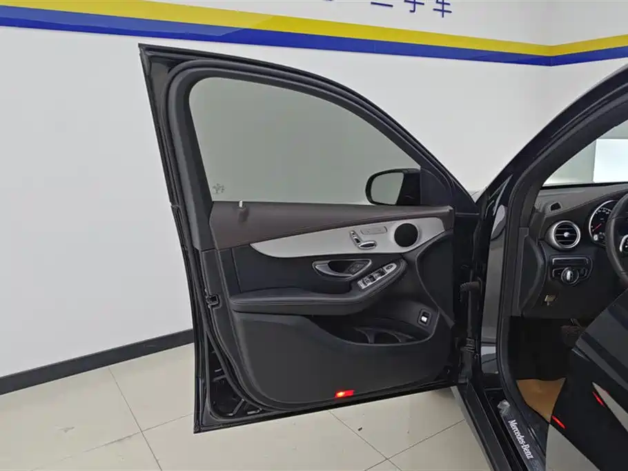 Mercedes-Benz GLC 2021