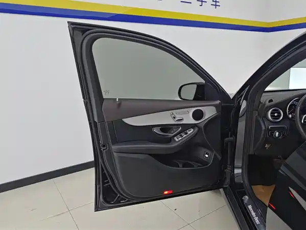 Mercedes-Benz GLC 2021