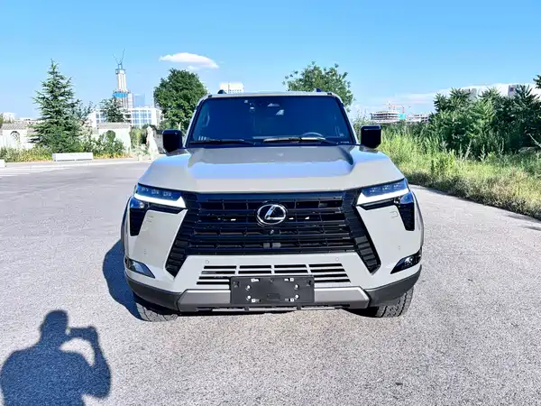 Lexus GX 2025