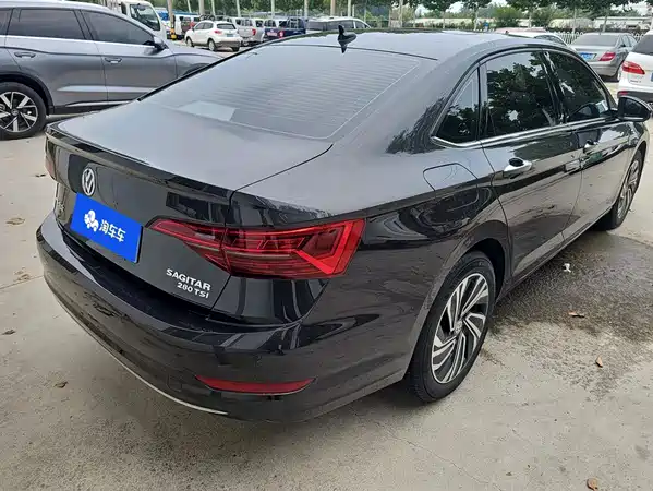 Volkswagen Sagitar 2022