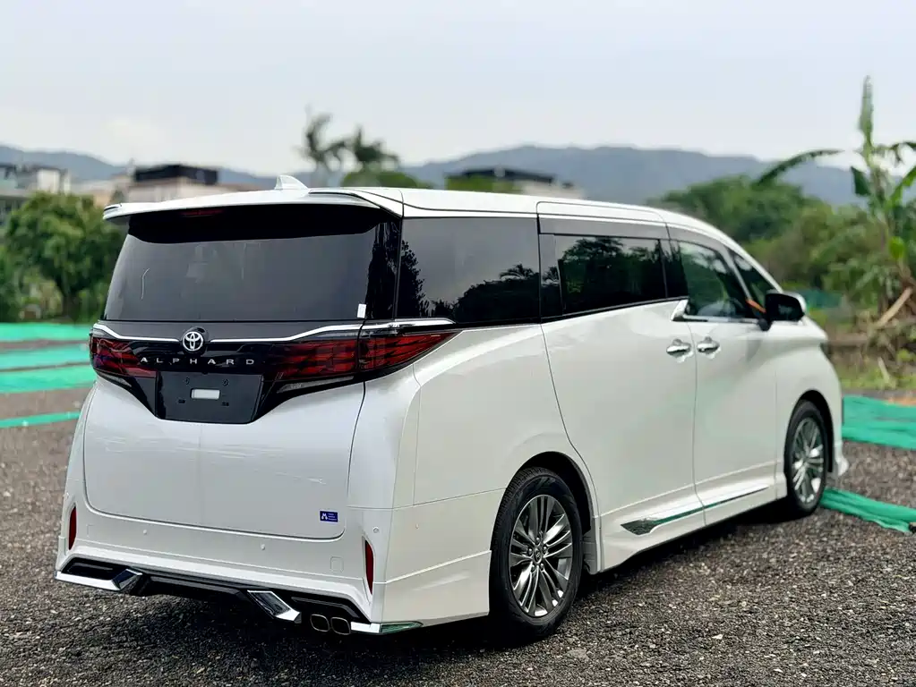 Toyota Alphard 2026 — фото 13