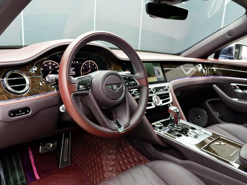 Bentley Flying Spur 2020 — фото 12