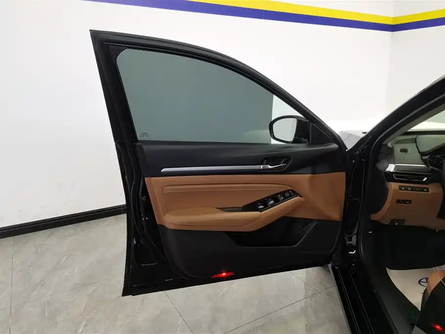 Nissan Teana 2023