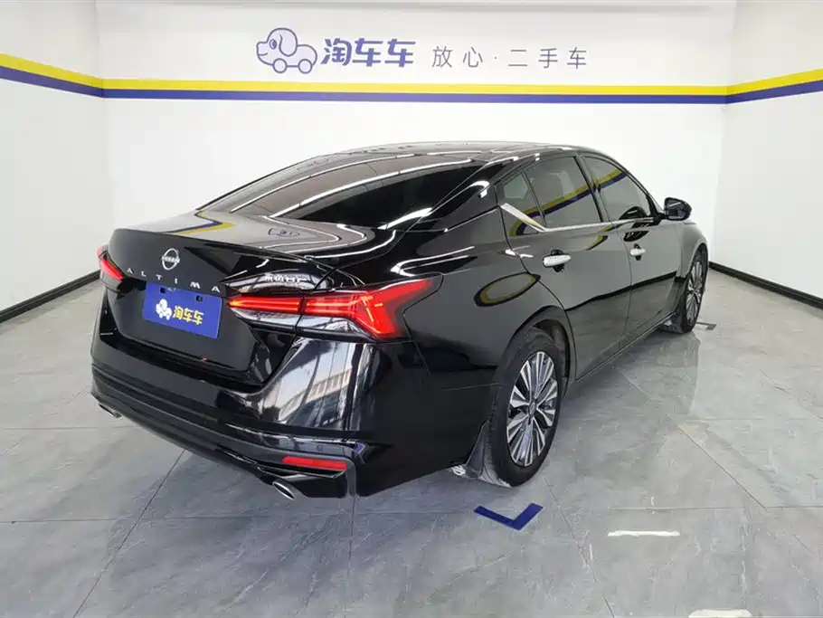 Nissan Teana 2023