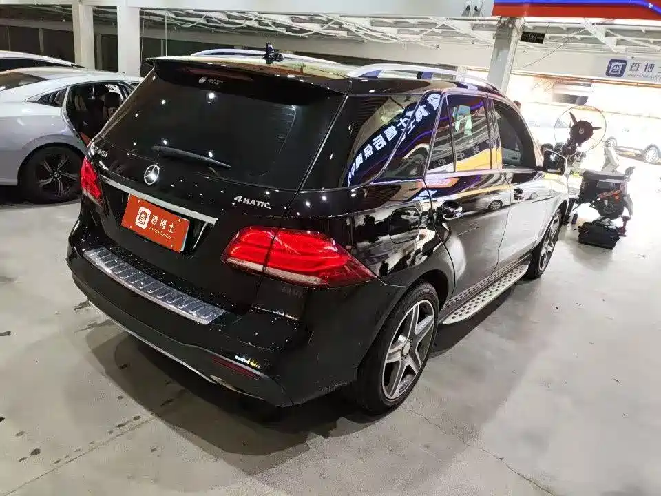 Mercedes-Benz GLE 2016