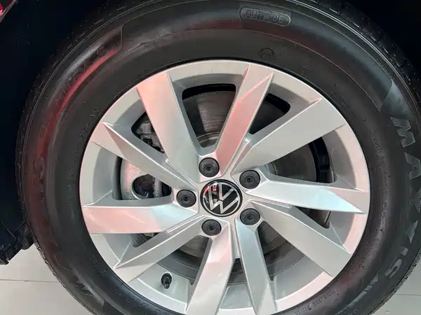 Volkswagen Passat Plug-In Hybrid 2026