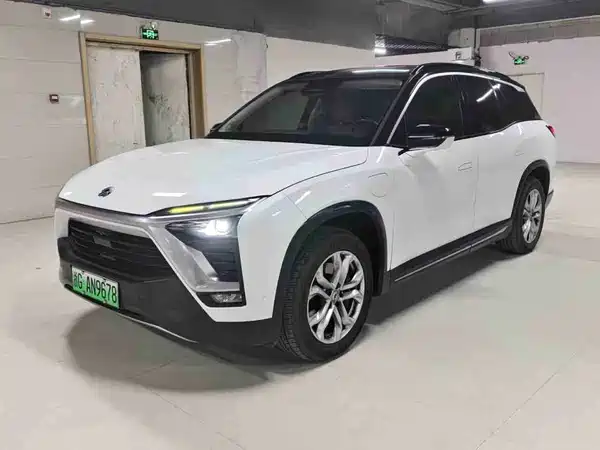 NIO ES8 2018