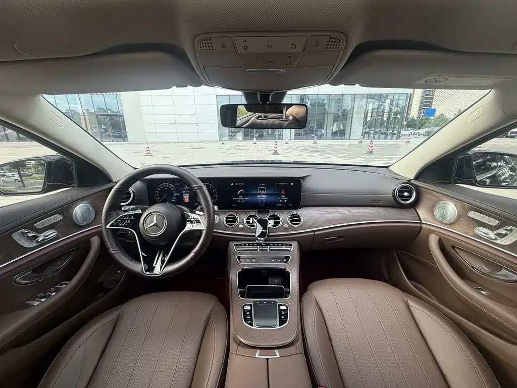 Mercedes-Benz E-Class 2020 — фото 13