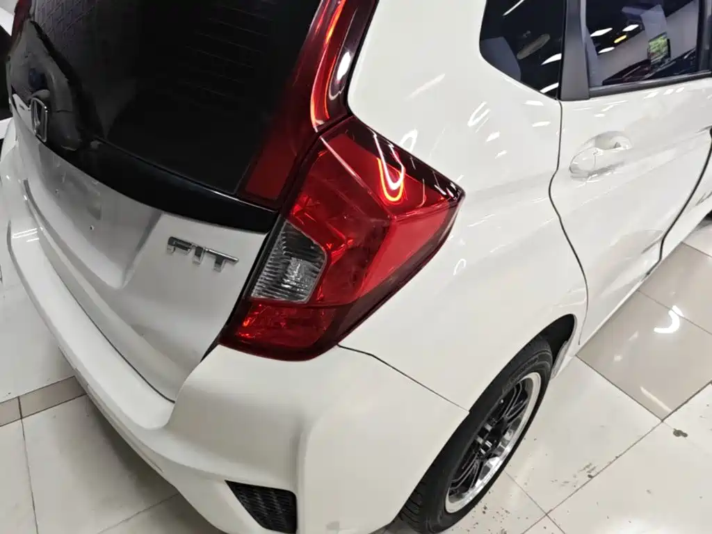 Honda Fit 2015 — фото 8