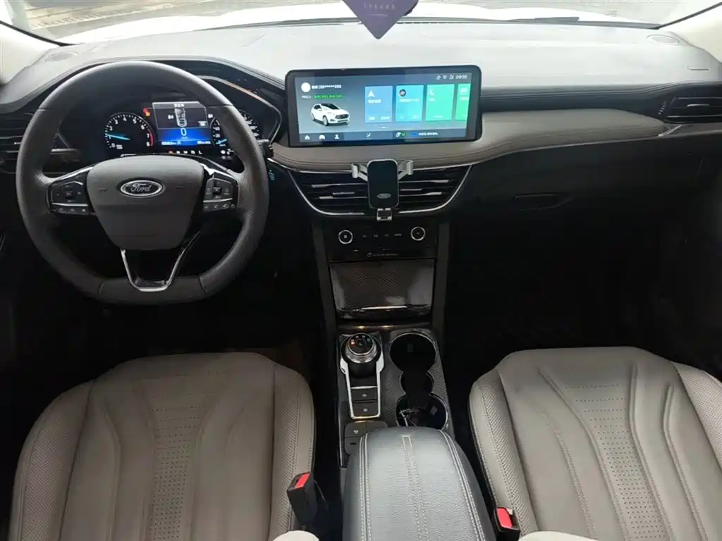 Ford Escape 2021 — фото 10