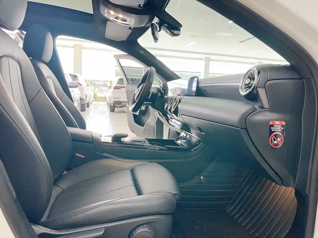 Mercedes-Benz A-Class 2022 — фото 12