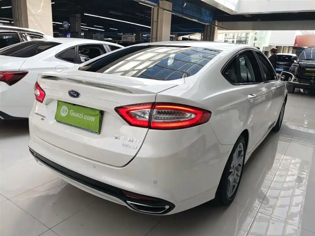 Ford Mondeo 2015 — фото 5