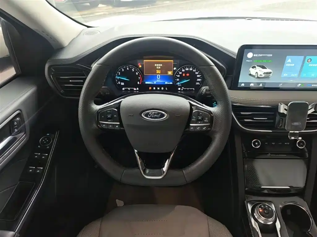 Ford Escape 2021 — фото 11