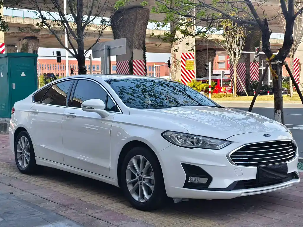 Ford Mondeo 2021 — фото 3