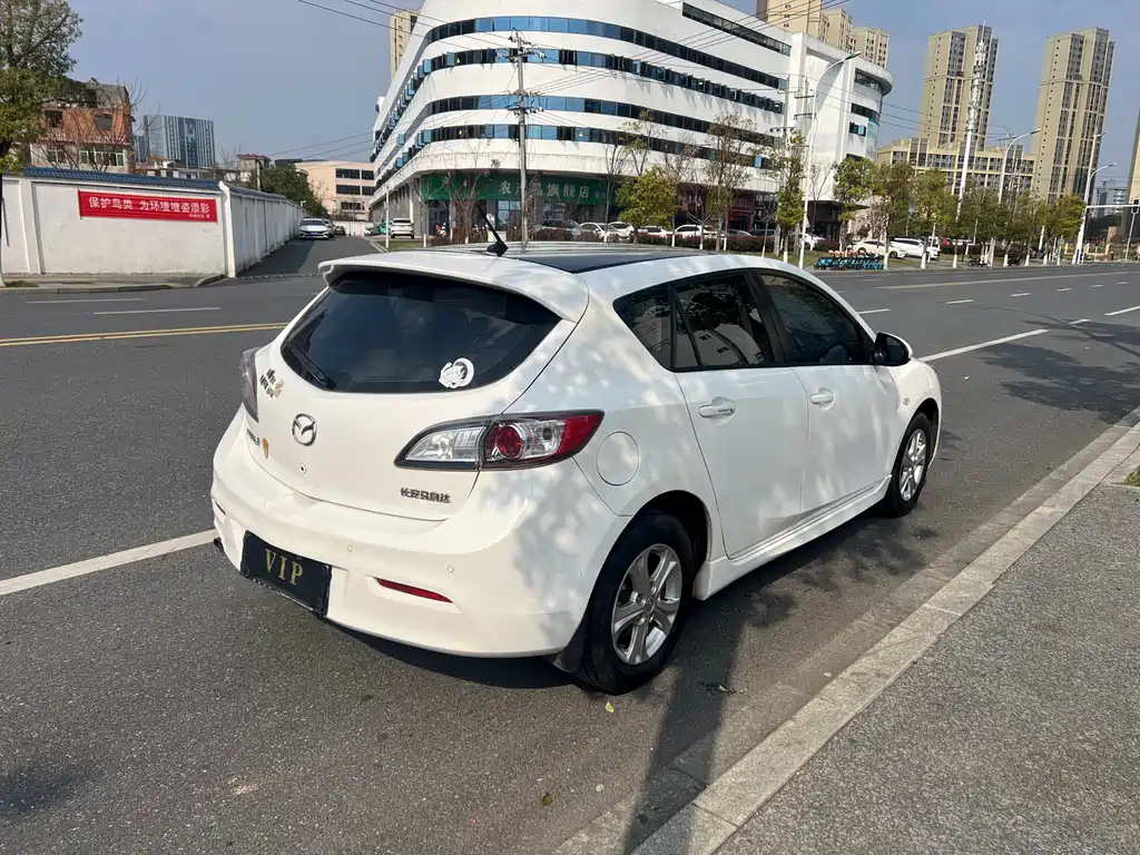 Mazda 3 Xingcheng 2014 — фото 15