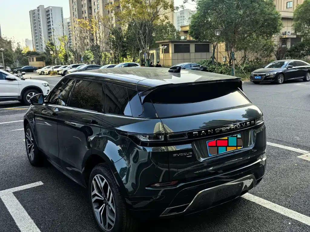 Land Rover Range Rover Evoque 2022 — фото 7
