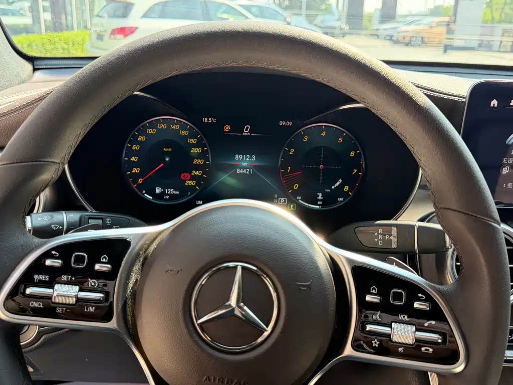 Mercedes-Benz GLC 2022 — фото 16