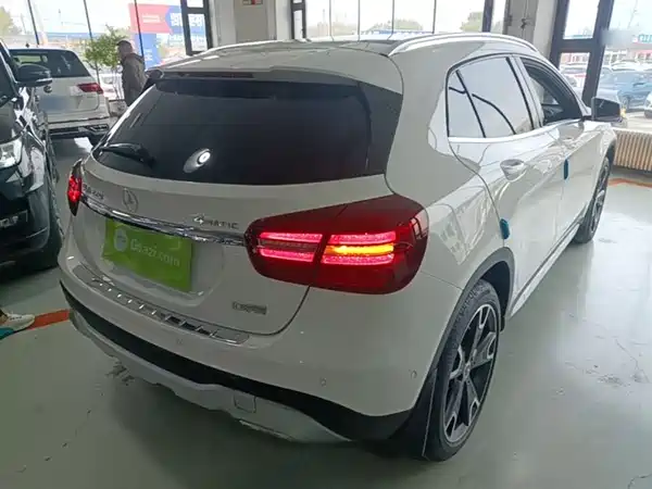 Mercedes-Benz GLA 2017
