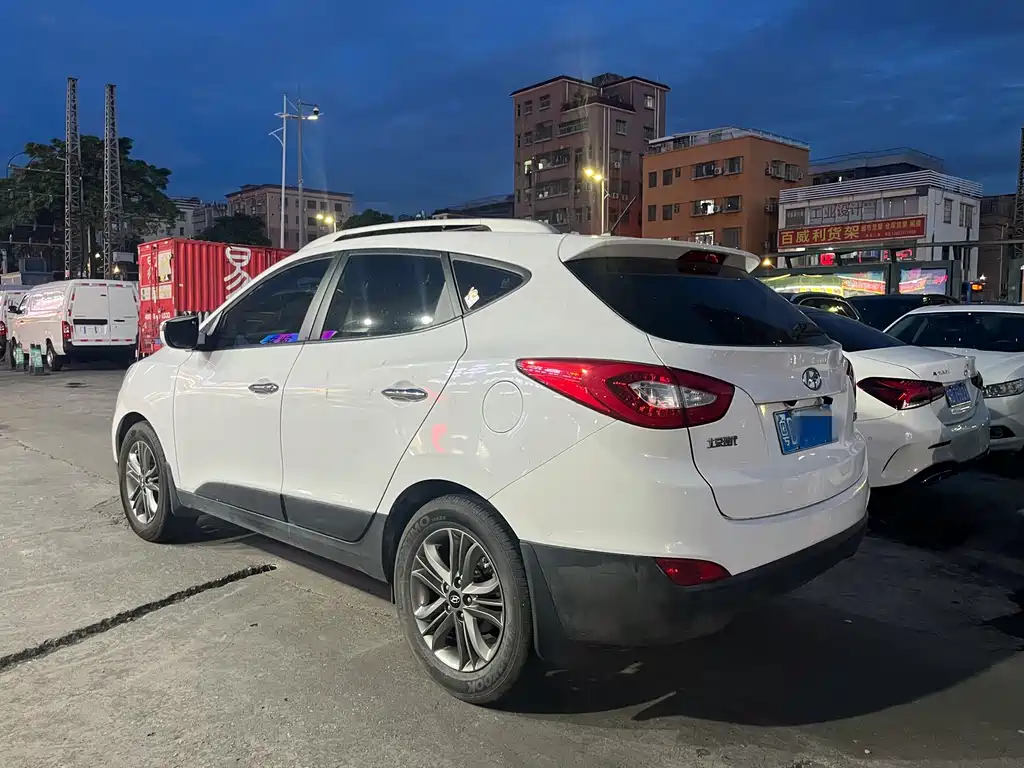 Hyundai ix35 2015 — фото 4