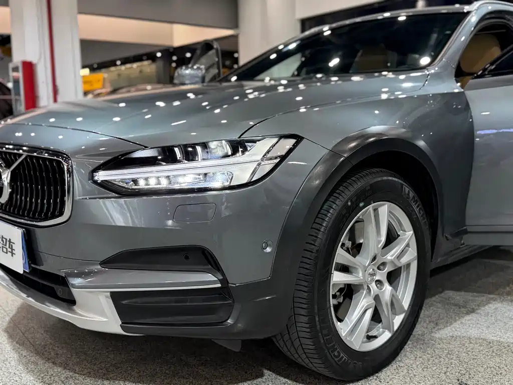 Volvo V90 2018 — фото 22