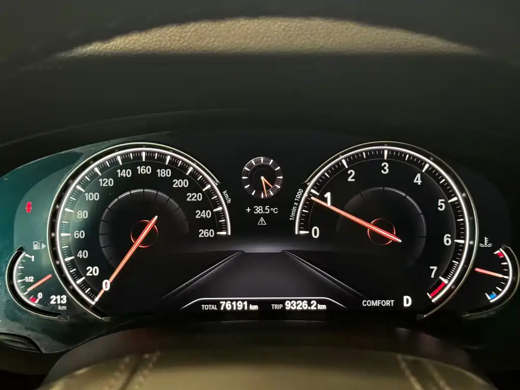 BMW 5 Series 2018 — фото 17