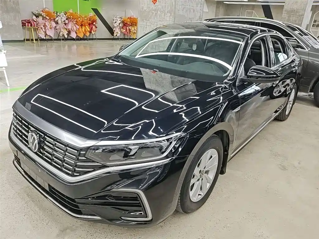 Volkswagen Passat PHEV 2022