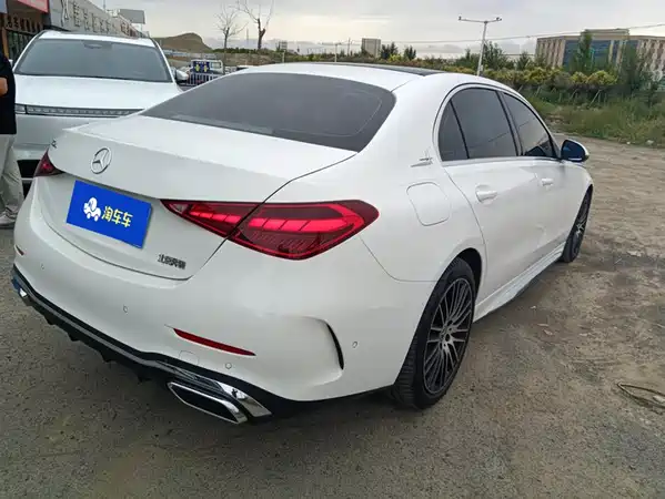 Mercedes-Benz C-Class 2024