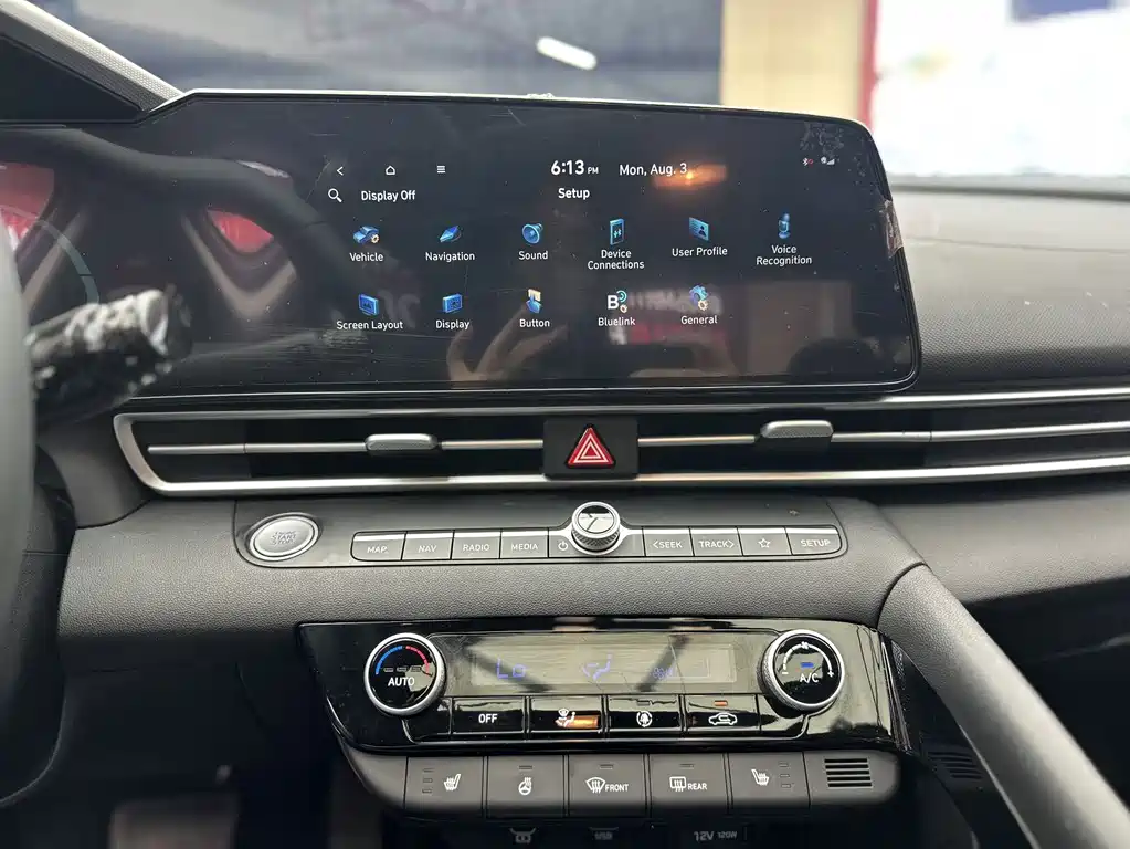 Hyundai Elantra 2023 — фото 13